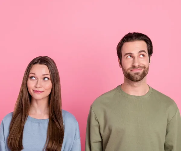 Par som funderar på att köpa sexleksaker för att hotta upp sexlivet.